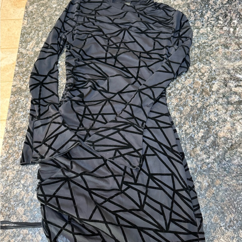 SHEIN Black Geometric Mesh Long-Sleeve Asymmetric Dress